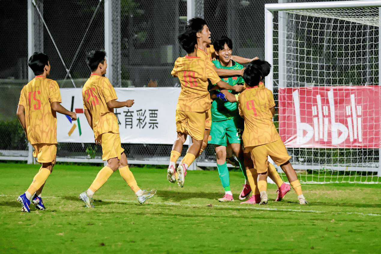 U17国足双线备战世界杯：苏州封闭集训后转战伦敦，锋线新星跳级驰援成年国足